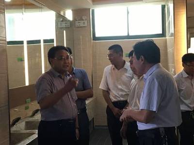 省旅發(fā)委與沂源縣政府領(lǐng)導視察沂源服務(wù)區(qū)，共推旅游咨詢服務(wù)升級