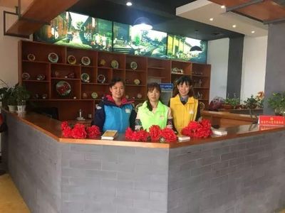 萬朵牡丹迎嘉賓，文明旅游展風采——孟津開展旅游咨詢服務為第36屆洛陽牡丹文化節增光添彩